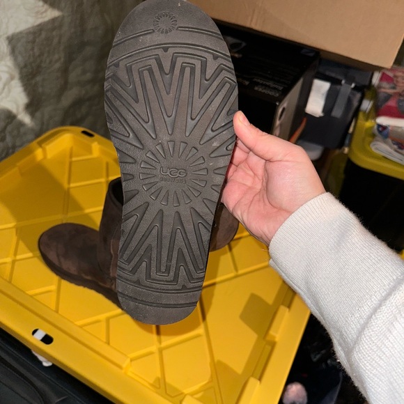 Ugg boot size 10 - Picture 3 of 4